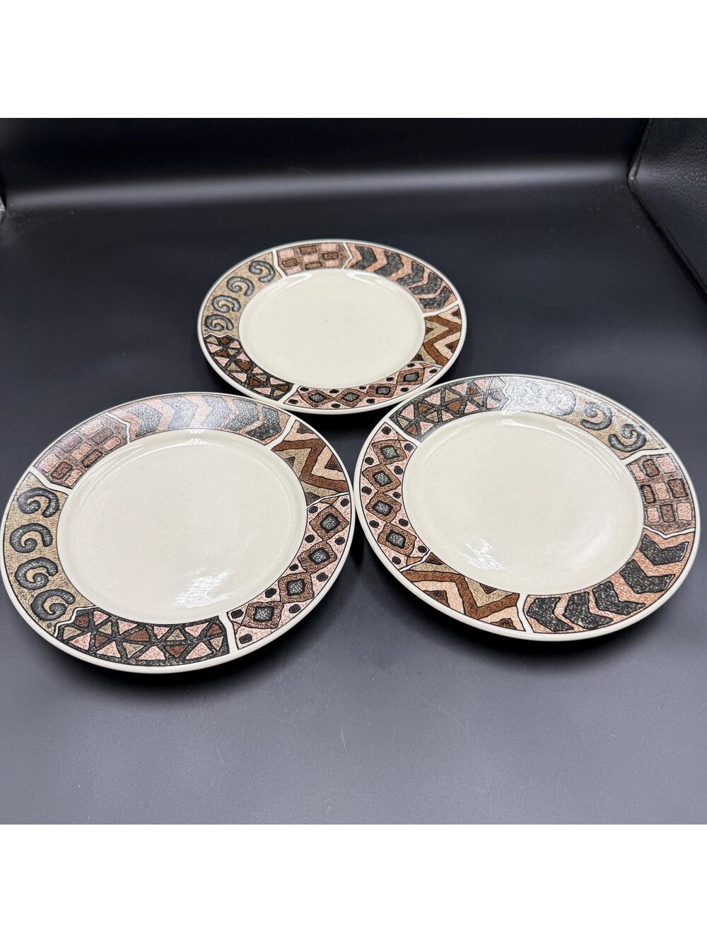 Majesticware Plates by Sakura Vintage (1996) Creme Background Crete Stoneware